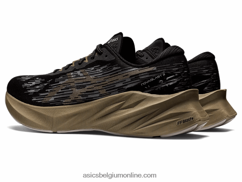 novablast 3 V6HXR21010 zwart/nerts Asics