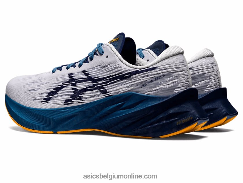novablast 3 V6HXR2925 wit/diepe oceaan Asics