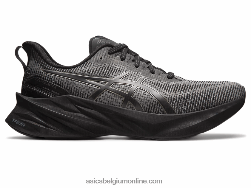 novablast 3 le V6HXR2182 zwart/grafietgrijs Asics