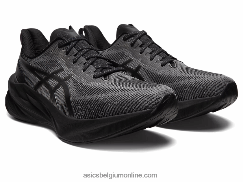 novablast 3 le V6HXR2182 zwart/grafietgrijs Asics