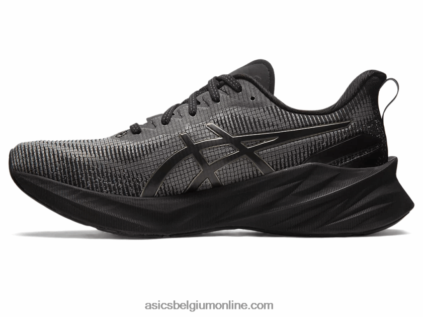 novablast 3 le V6HXR2182 zwart/grafietgrijs Asics
