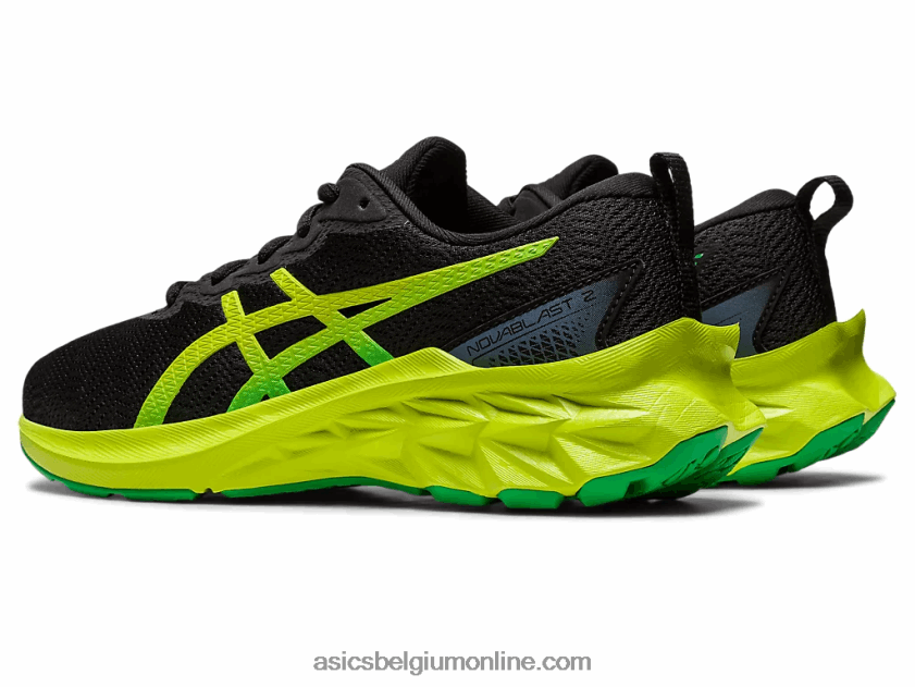 novablast 2 lagere school V6HXR24309 zwarte/limoenschil Asics