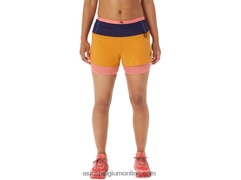 fujitrail 2-n-1 short voor dames V6HXR22537 zandstorm/papaja Asics