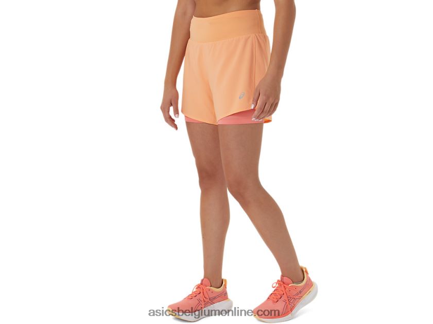 vrouwenweg 2-n-1 5.5in het kort V6HXR22564 zomerduin/papaja Asics