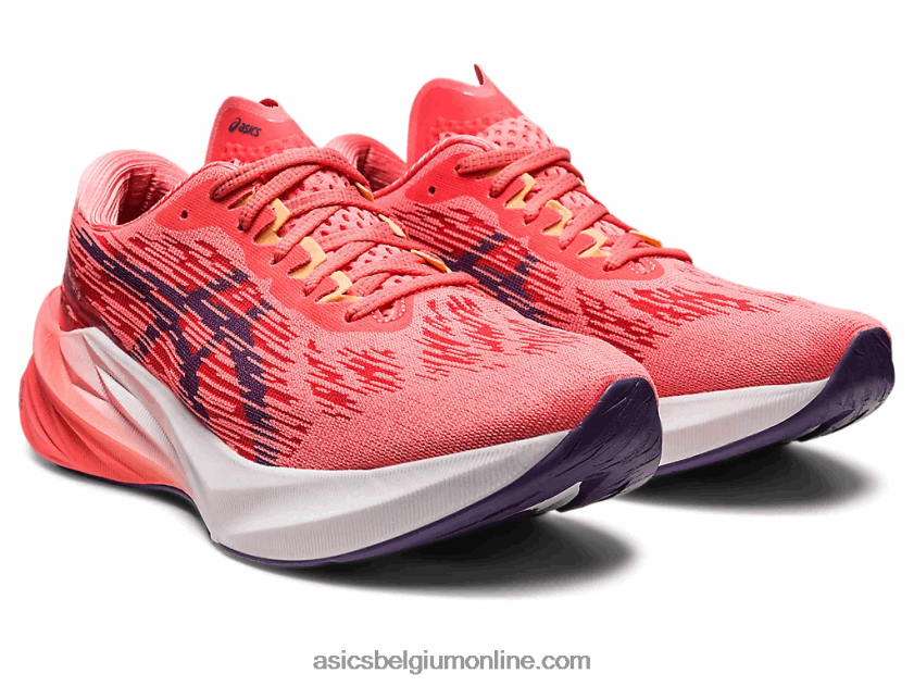 novablast 3 V6HXR22416 papaja/stoffig paars Asics
