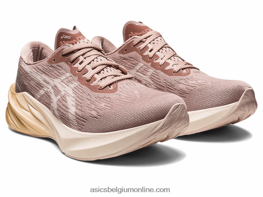 novablast 3 V6HXR22428 fawn/mineraalbeige Asics