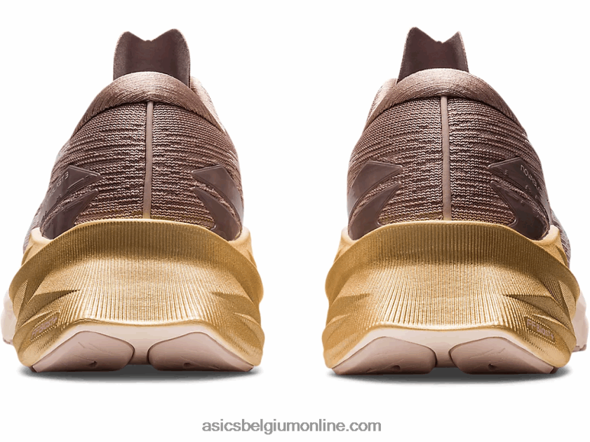 novablast 3 V6HXR22428 fawn/mineraalbeige Asics