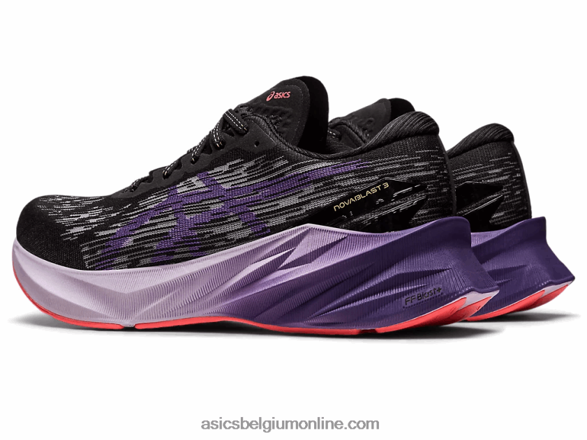 novablast 3 V6HXR22460 zwart/stoffig paars Asics