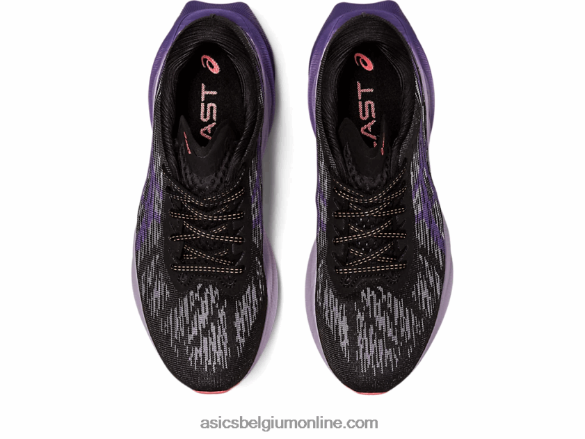 novablast 3 V6HXR22460 zwart/stoffig paars Asics