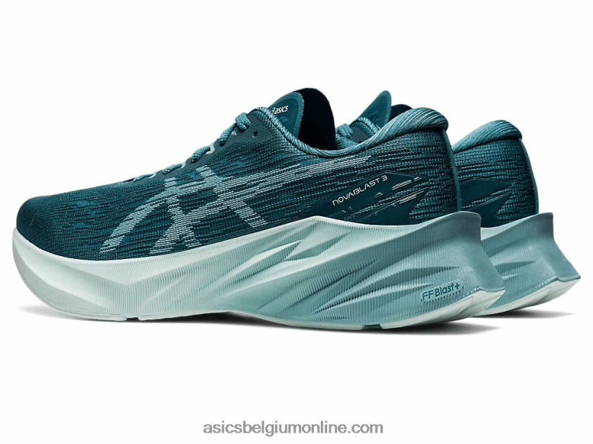 novablast 3 V6HXR22884 mistig grenen/rookblauw Asics