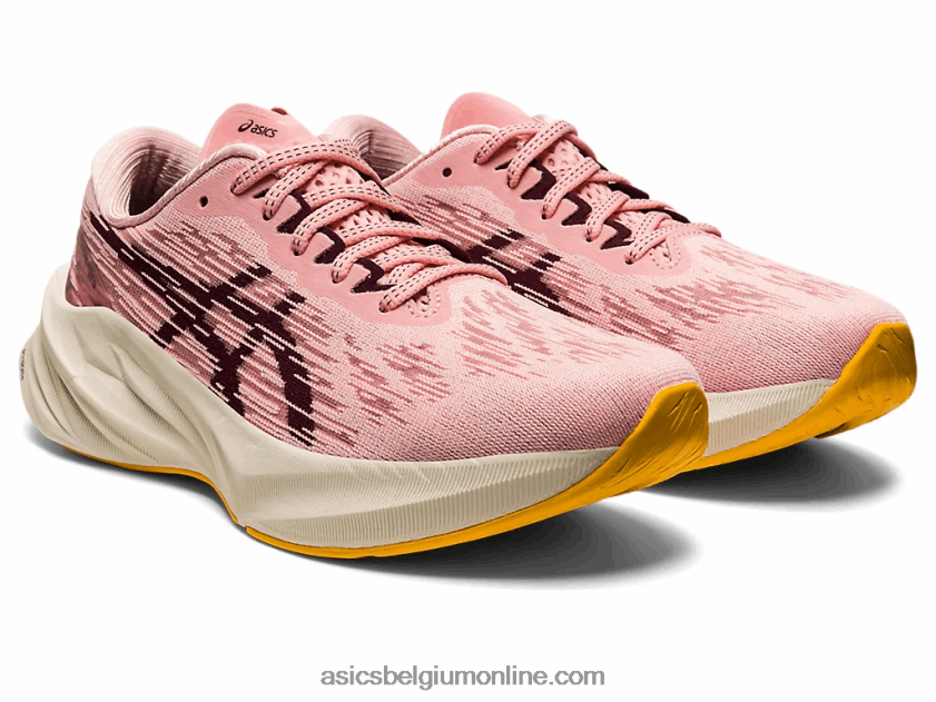 novablast 3 V6HXR22951 frosted roos/diepe mars Asics