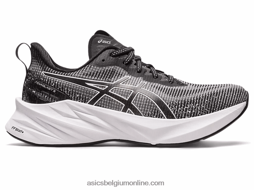 novablast 3 le V6HXR22268 wit Zwart Asics