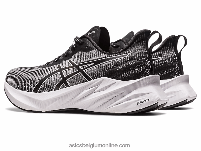 novablast 3 le V6HXR22268 wit Zwart Asics