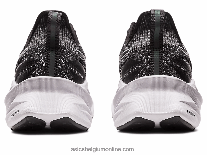 novablast 3 le V6HXR22268 wit Zwart Asics