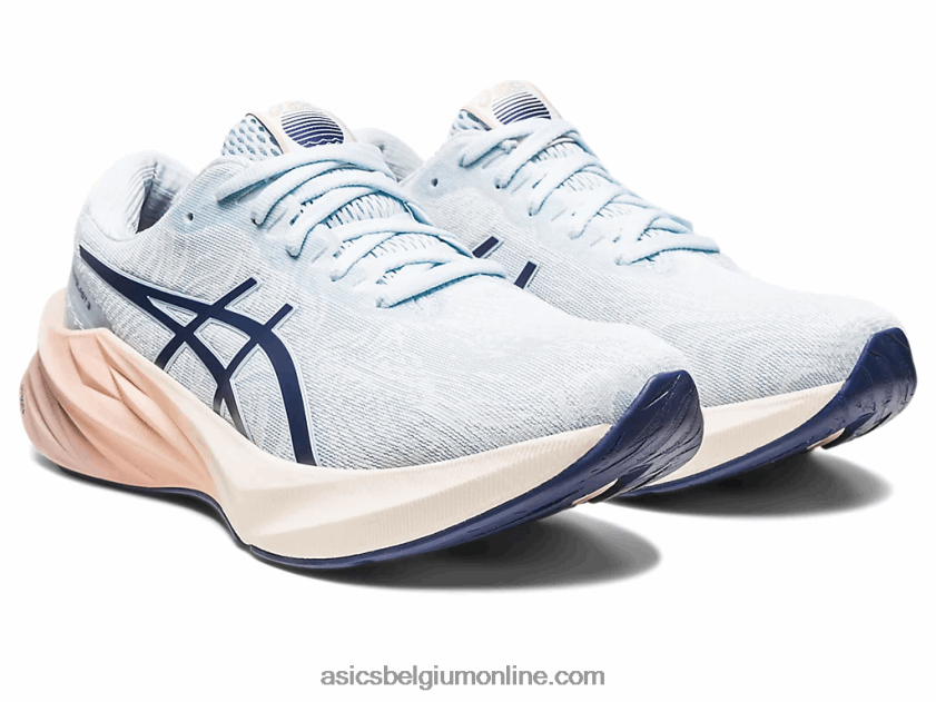 novablast 3 nagino V6HXR22140 hemel/creme Asics