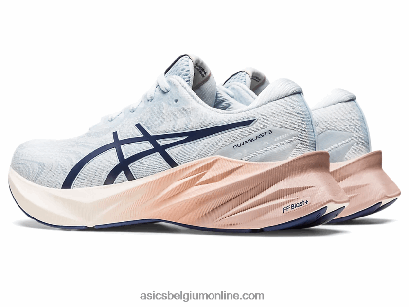 novablast 3 nagino V6HXR22140 hemel/creme Asics